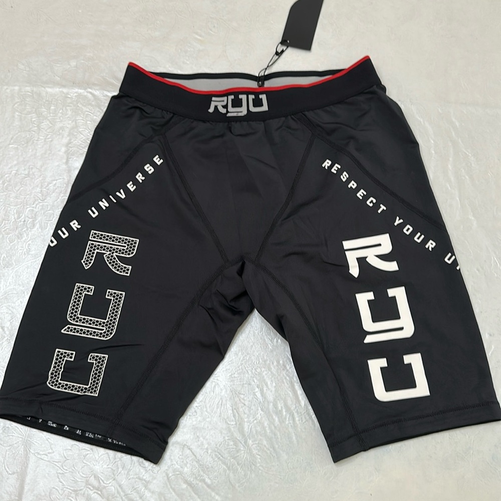 Respect Your Universe CYCLING SHORT- black